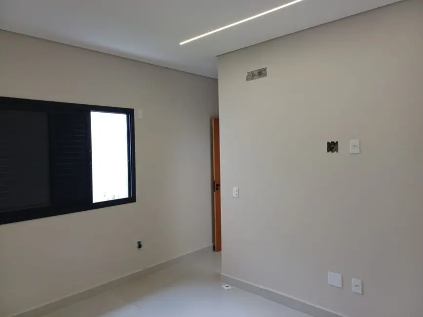 Foto 4 de Casa com 3 quartos à venda, 150m2 em Indaiatuba - SP