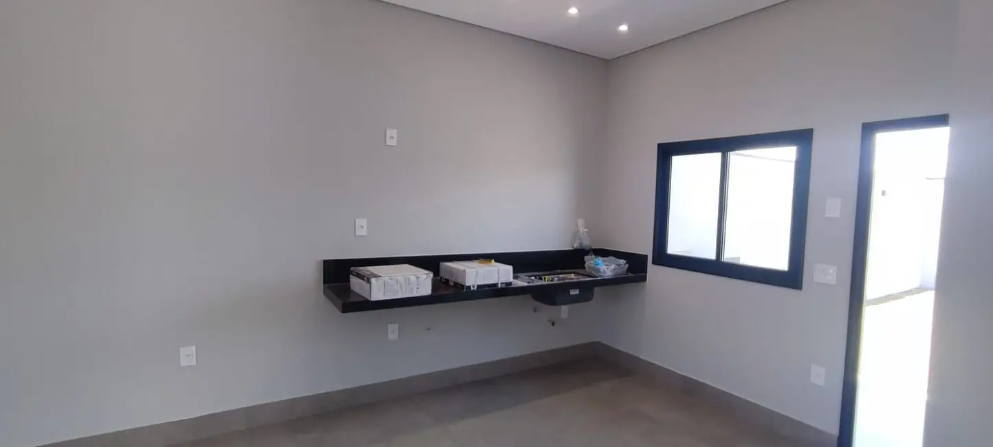 Foto 8 de Casa com 2 quartos à venda, 175m2 em Elias Fausto - SP