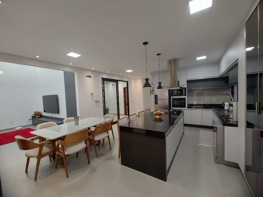 Foto 2 de Casa com 3 quartos à venda, 360m2 em Jardim Santa Rosa, Jundiai - SP