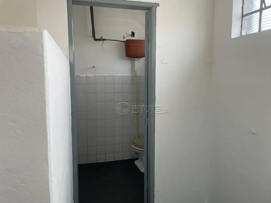 Sala Comercial à venda e para alugar, 257m2 em Vila Tavares, Campo Limpo Paulista - SP - imagem 4 Foto 4 de Sala Comercial à venda e para alugar, 257m2 em Vila Tavares, Campo Limpo Paulista - SP