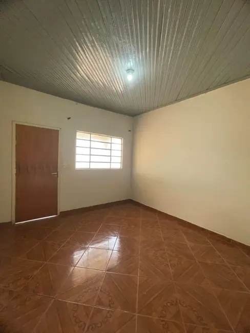 Foto 7 de Casa com 3 quartos para alugar, 220m2 em Elias Fausto - SP