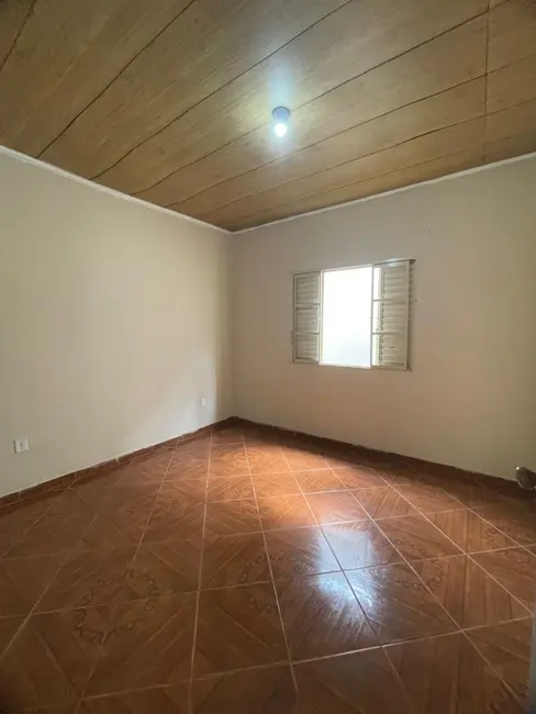 Foto 5 de Casa com 3 quartos para alugar, 220m2 em Elias Fausto - SP