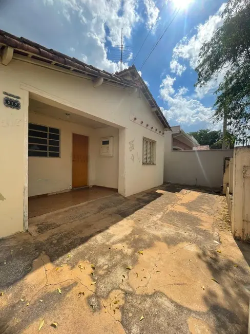 Foto 3 de Casa com 3 quartos para alugar, 220m2 em Elias Fausto - SP