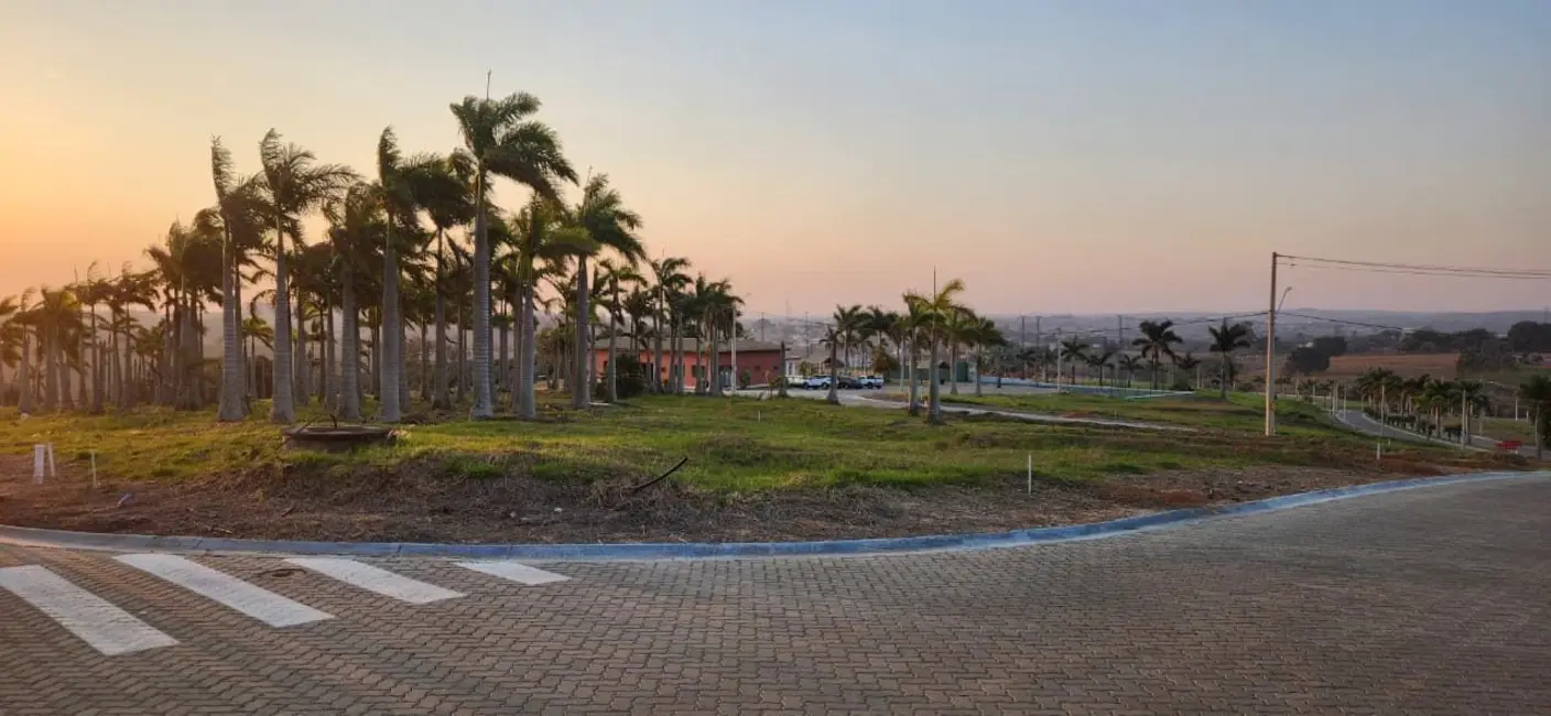 Foto 4 de Terreno / Lote à venda, 250m2 em Elias Fausto - SP