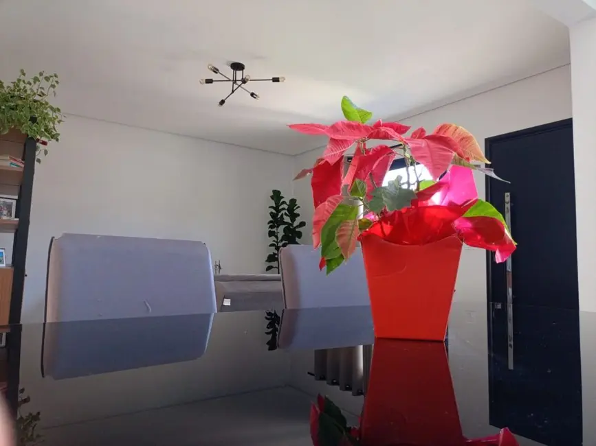 Casa de Condomínio com 3 quartos à venda, 250m2 em Itupeva - SP - imagem 2 Foto 2 de Casa de Condomínio com 3 quartos à venda, 250m2 em Itupeva - SP