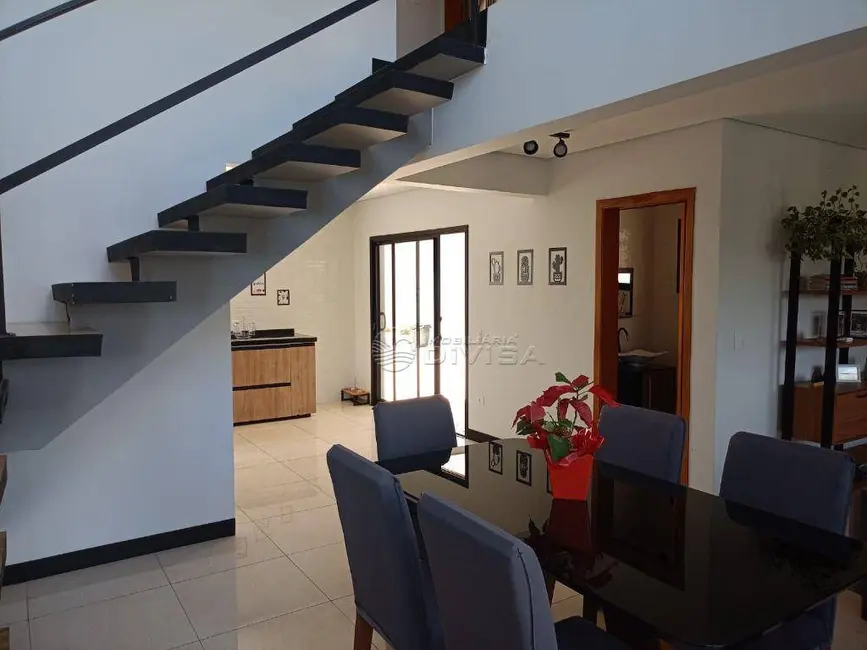 Casa de Condomínio com 3 quartos à venda, 250m2 em Itupeva - SP - imagem 1 Foto 1 de Casa de Condomínio com 3 quartos à venda, 250m2 em Itupeva - SP