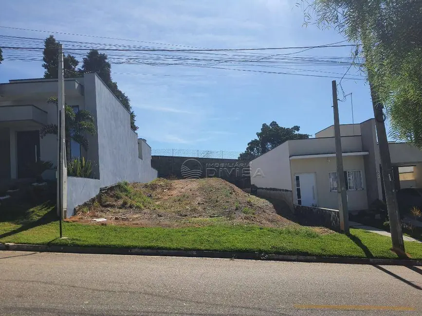 Foto 1 de Terreno / Lote à venda, 302m2 em Itupeva - SP