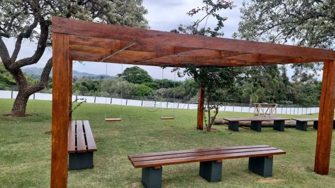 Foto 2 de Terreno / Lote à venda, 297m2 em Itupeva - SP