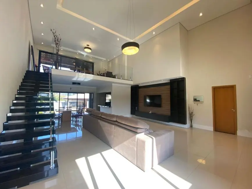 Foto 2 de Casa de Condomínio com 4 quartos à venda, 1000m2 em Cabreuva - SP