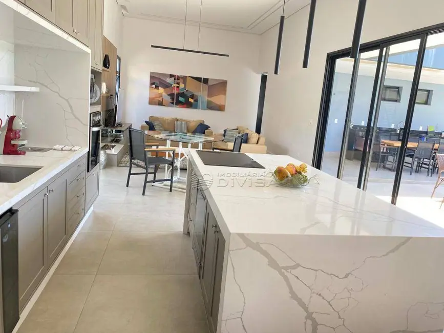 Casa de Condomínio com 3 quartos à venda, 622m2 em Jardim Tereza Cristina, Jundiai - SP - imagem 5 Foto 5 de Casa de Condomínio com 3 quartos à venda, 622m2 em Jardim Tereza Cristina, Jundiai - SP