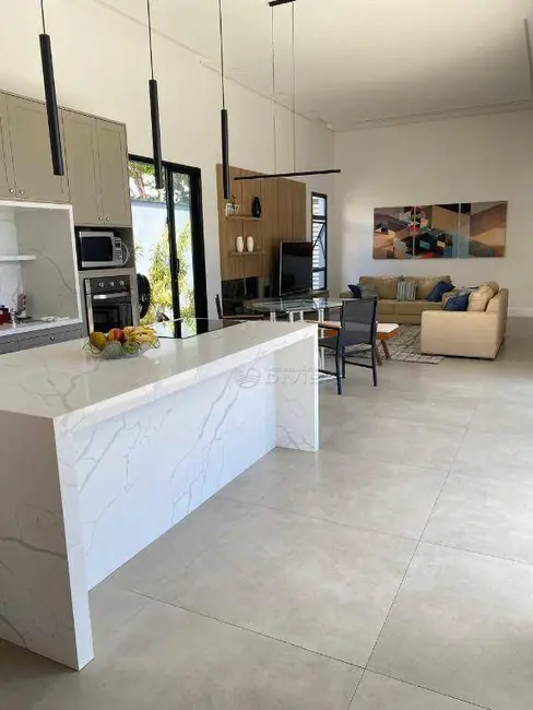 Casa de Condomínio com 3 quartos à venda, 622m2 em Jardim Tereza Cristina, Jundiai - SP - imagem 3 Foto 3 de Casa de Condomínio com 3 quartos à venda, 622m2 em Jardim Tereza Cristina, Jundiai - SP