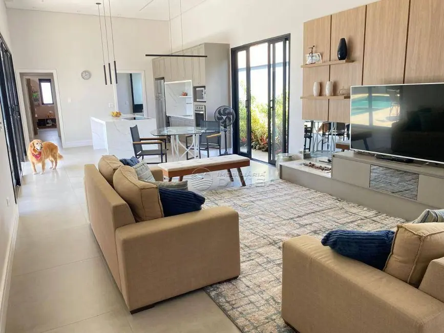 Casa de Condomínio com 3 quartos à venda, 622m2 em Jardim Tereza Cristina, Jundiai - SP - imagem 4 Foto 4 de Casa de Condomínio com 3 quartos à venda, 622m2 em Jardim Tereza Cristina, Jundiai - SP