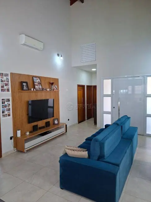 Casa de Condomínio com 3 quartos à venda, 300m2 em Itupeva - SP - imagem 8 Foto 8 de Casa de Condomínio com 3 quartos à venda, 300m2 em Itupeva - SP