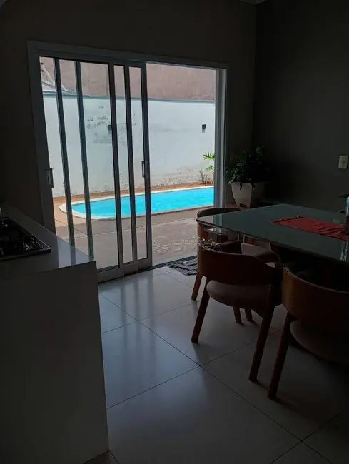 Casa com 2 quartos à venda, 200m2 em Elias Fausto - SP - imagem 9 Foto 9 de Casa com 2 quartos à venda, 200m2 em Elias Fausto - SP