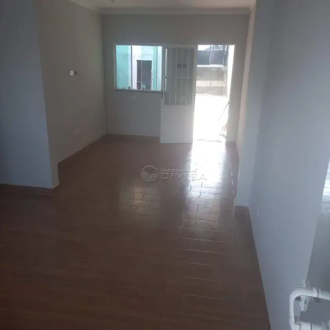 Casa com 2 quartos à venda, 175m2 em Elias Fausto - SP - imagem 3 Foto 3 de Casa com 2 quartos à venda, 175m2 em Elias Fausto - SP