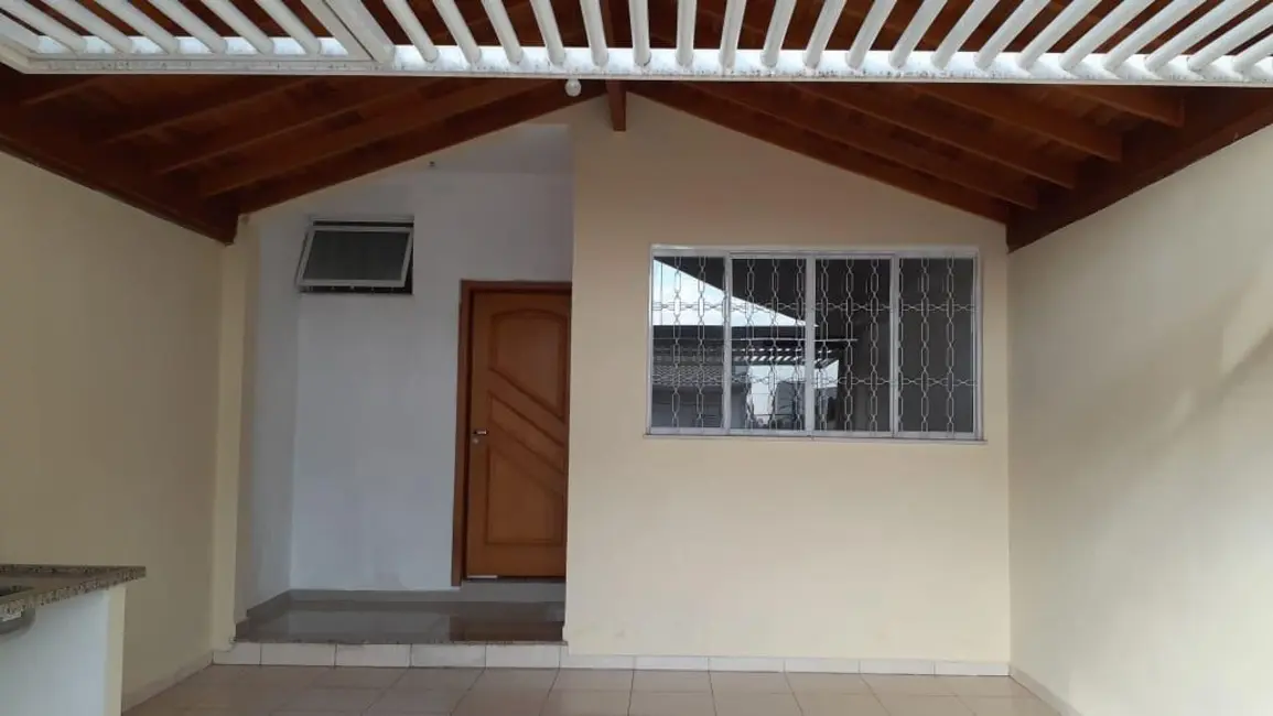Casa com 3 quartos à venda, 125m2 em Elias Fausto - SP - imagem 4 Foto 4 de Casa com 3 quartos à venda, 125m2 em Elias Fausto - SP
