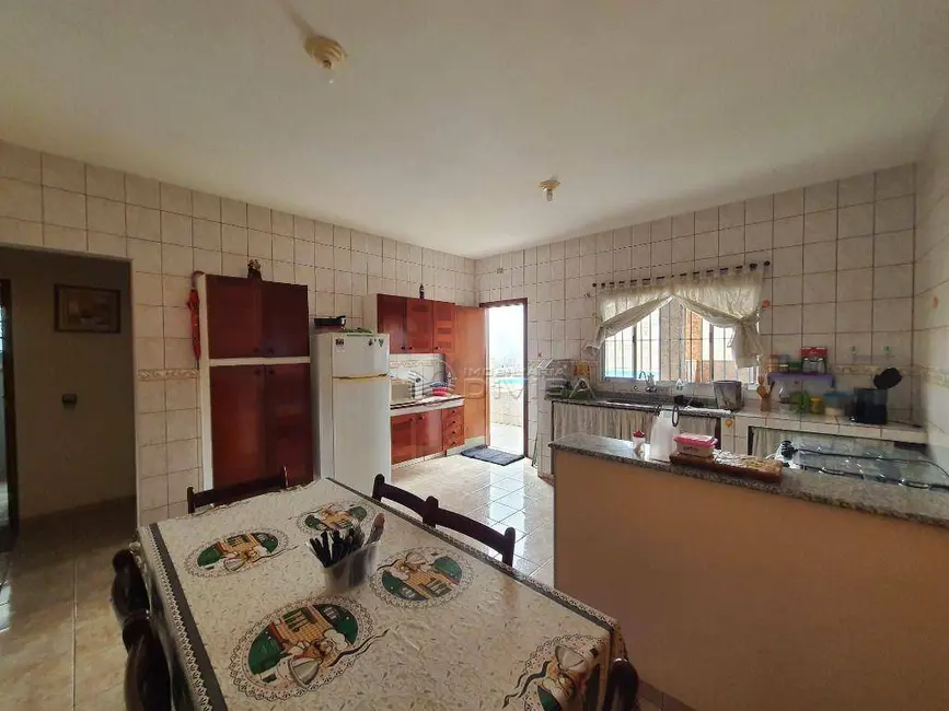 Casa com 2 quartos à venda, 250m2 em Itupeva - SP - imagem 4 Foto 4 de Casa com 2 quartos à venda, 250m2 em Itupeva - SP