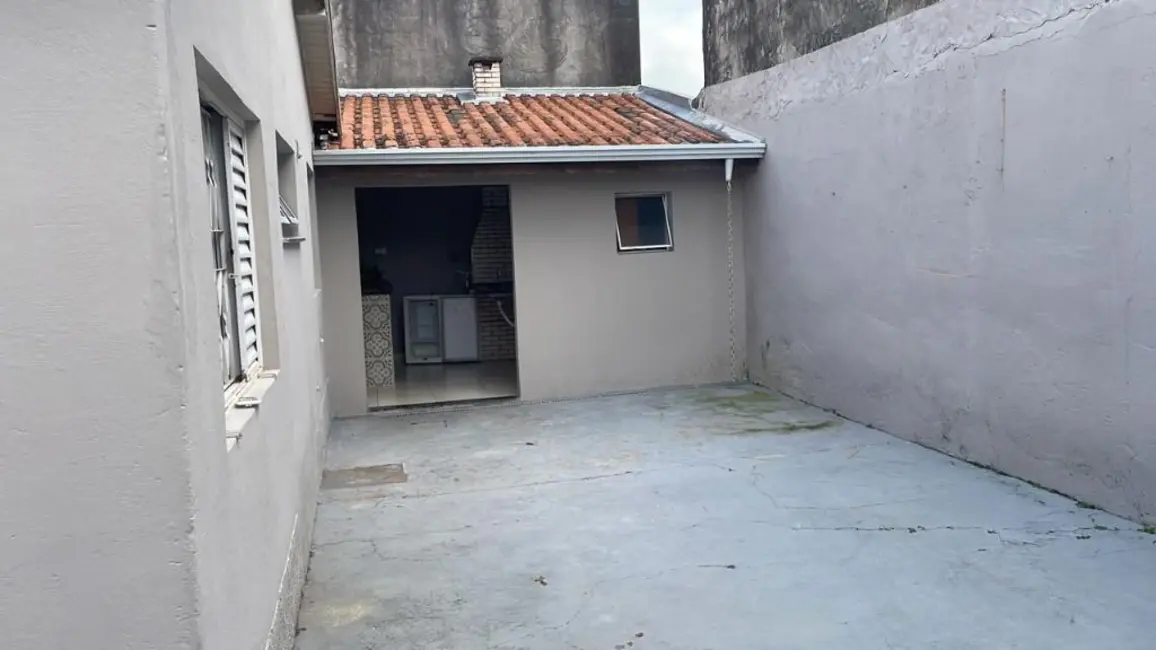 Foto 3 de Casa com 2 quartos para alugar, 188m2 em Parque Amarylis, Itupeva - SP