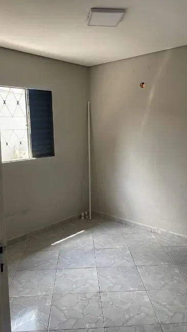 Foto 4 de Casa com 2 quartos para alugar, 188m2 em Parque Amarylis, Itupeva - SP