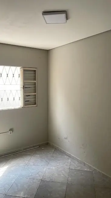 Foto 5 de Casa com 2 quartos para alugar, 188m2 em Parque Amarylis, Itupeva - SP