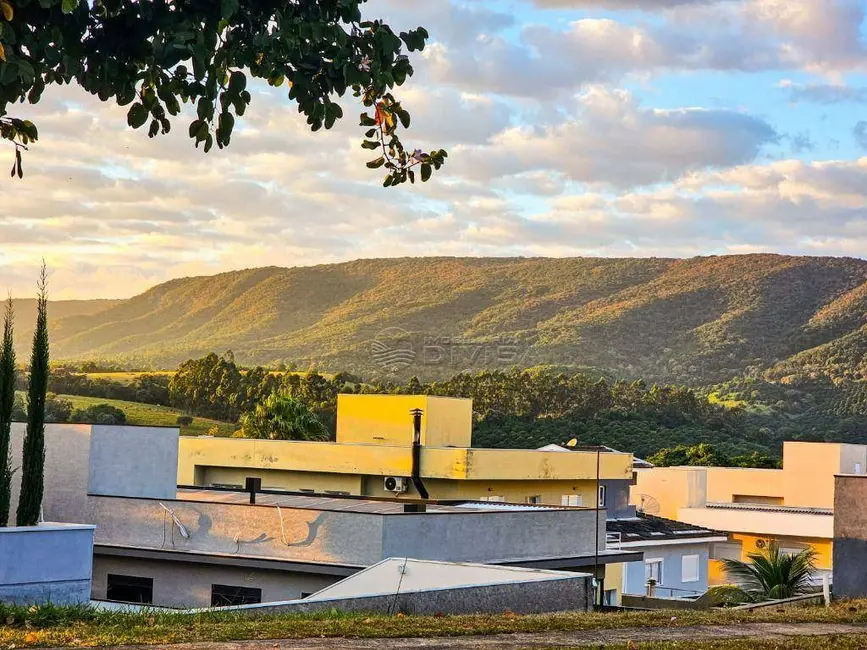 Foto 1 de Terreno / Lote à venda, 766m2 em Jundiai - SP