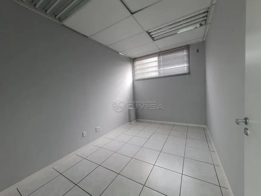 Foto 13 de Casa para alugar, 339m2 em Itupeva - SP