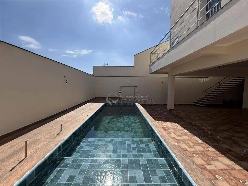 Casa de Condomínio com 4 quartos à venda, 250m2 em Itupeva - SP - imagem 2 Foto 2 de Casa de Condomínio com 4 quartos à venda, 250m2 em Itupeva - SP