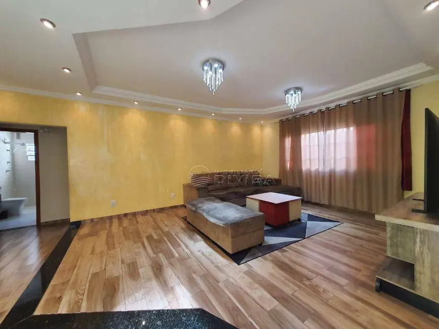 Casa com 3 quartos à venda, 299m2 em Itupeva - SP - imagem 3 Foto 3 de Casa com 3 quartos à venda, 299m2 em Itupeva - SP