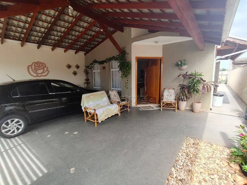 Casa com 3 quartos à venda, 200m2 em Itupeva - SP - imagem 2 Foto 2 de Casa com 3 quartos à venda, 200m2 em Itupeva - SP