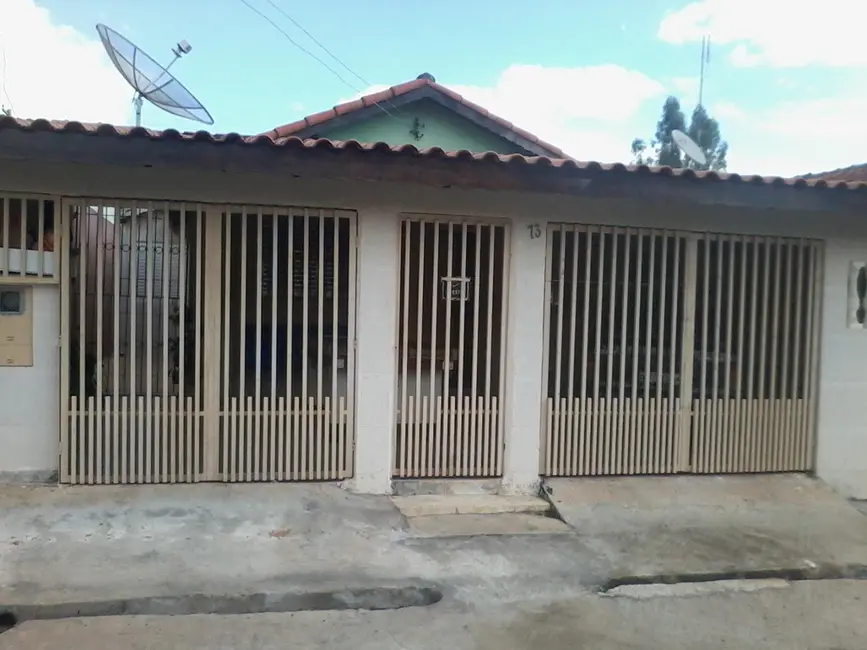 Foto 1 de Casa com 3 quartos à venda, 162m2 em Elias Fausto - SP