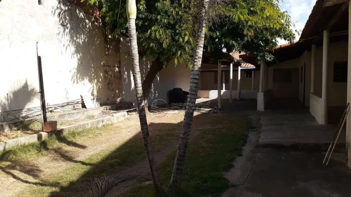 Casa com 2 quartos à venda, 250m2 em Elias Fausto - SP - imagem 5 Foto 5 de Casa com 2 quartos à venda, 250m2 em Elias Fausto - SP