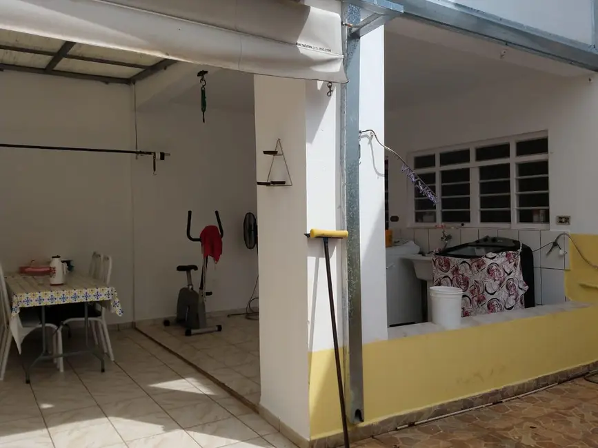 Foto 3 de Casa com 3 quartos à venda, 250m2 em Jardim Marília, Salto - SP
