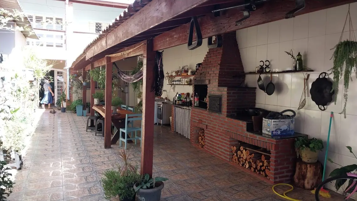 Foto 4 de Casa com 3 quartos à venda, 250m2 em Elias Fausto - SP