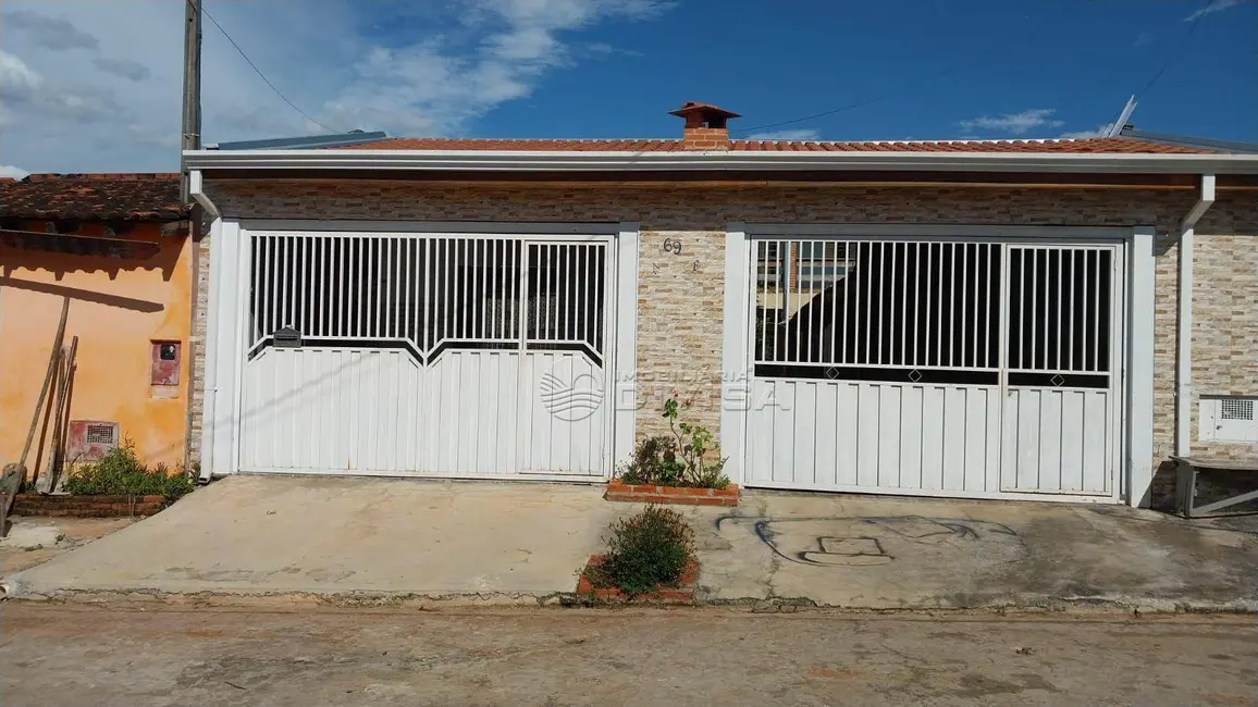 Casa com 3 quartos à venda, 250m2 em Elias Fausto - SP - imagem 2 Foto 2 de Casa com 3 quartos à venda, 250m2 em Elias Fausto - SP