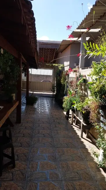 Foto 8 de Casa com 3 quartos à venda, 250m2 em Elias Fausto - SP