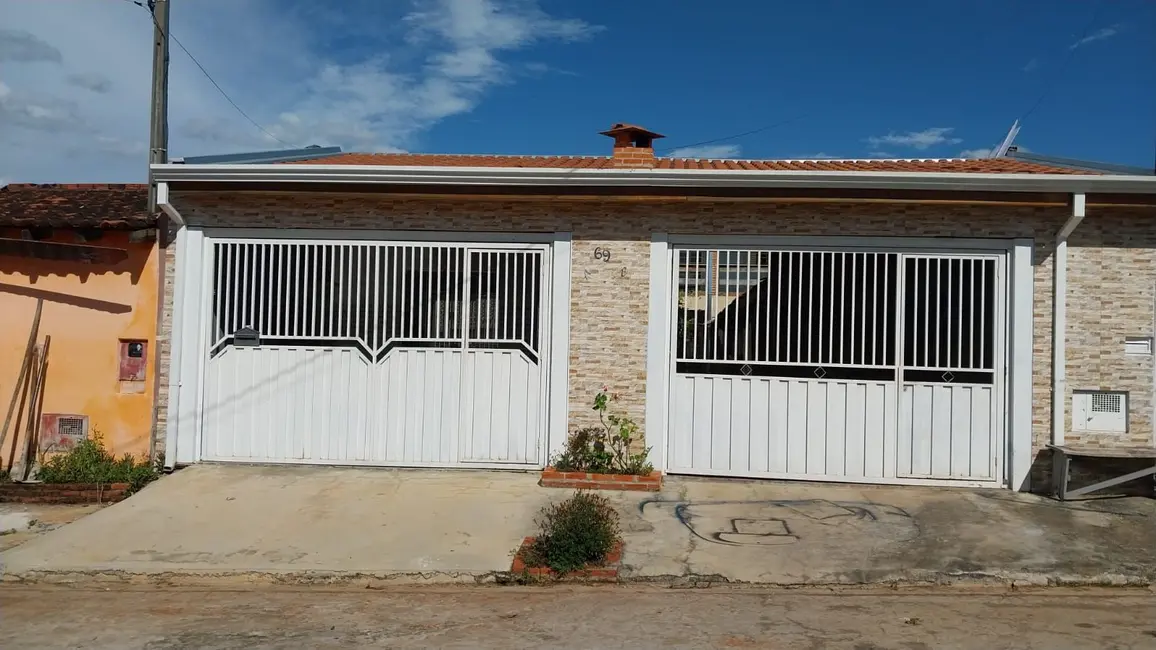 Foto 1 de Casa com 3 quartos à venda, 250m2 em Elias Fausto - SP