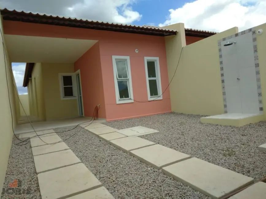 Foto 1 de Casa com 3 quartos à venda, 97m2 em Itaitinga - CE