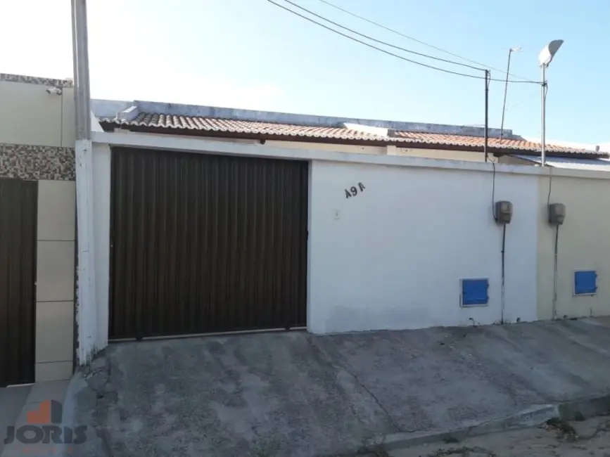 Foto 1 de Casa com 2 quartos à venda, 70m2 em Catolé, Horizonte - CE