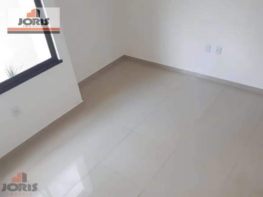 Casa com 3 quartos à venda, 90m2 em Patriolino Ribeiro, Fortaleza - CE - imagem 4 Foto 4 de Casa com 3 quartos à venda, 90m2 em Patriolino Ribeiro, Fortaleza - CE