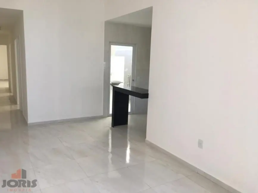 Foto 2 de Casa com 3 quartos à venda, 75m2 em Eusebio - CE