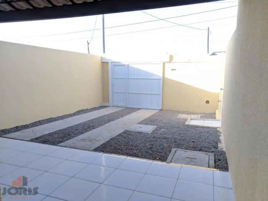 Casa com 2 quartos à venda, 81m2 em Itaitinga - CE - imagem 4 Foto 4 de Casa com 2 quartos à venda, 81m2 em Itaitinga - CE