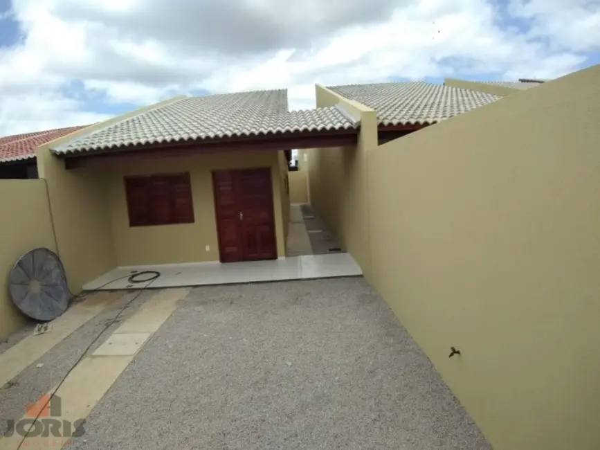 Foto 1 de Casa com 2 quartos à venda, 79m2 em Itaitinga - CE