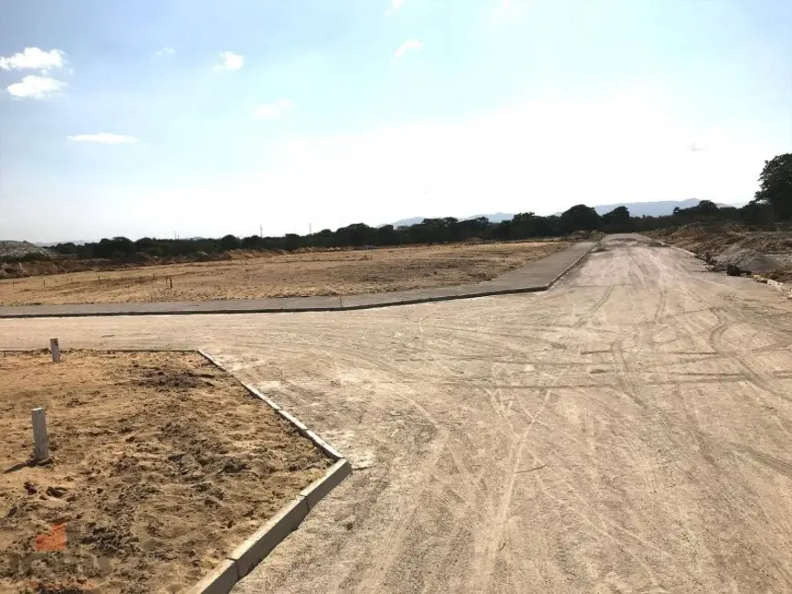 Foto 4 de Terreno / Lote à venda, 150m2 em Horizonte - CE