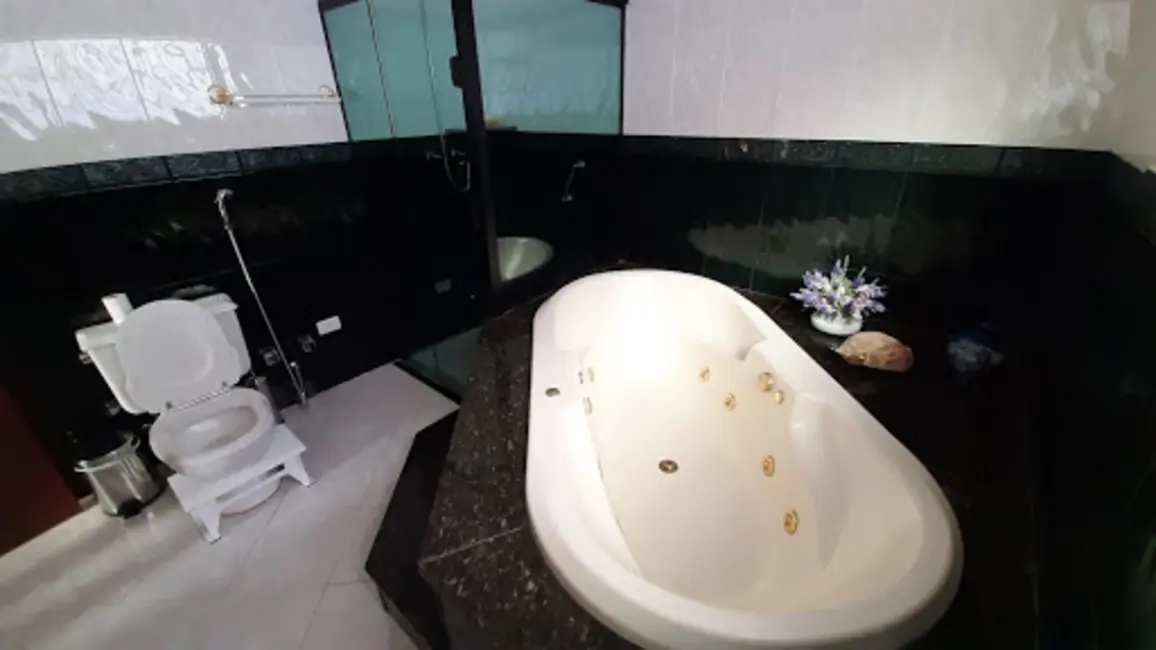 Casa com 4 quartos à venda, 330m2 em Jardim Vitória, Pocos De Caldas - MG - imagem 6 Foto 6 de Casa com 4 quartos à venda, 330m2 em Jardim Vitória, Pocos De Caldas - MG