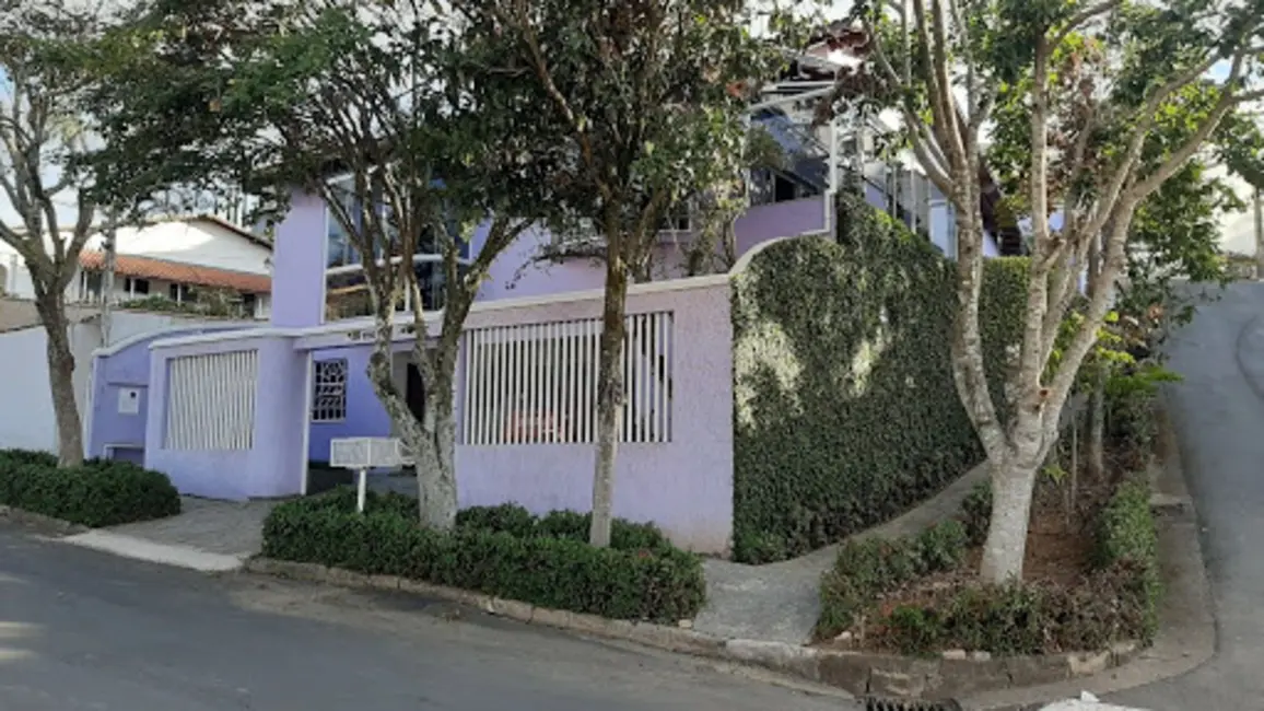 Foto 1 de Casa com 4 quartos à venda, 330m2 em Jardim Vitória, Pocos De Caldas - MG