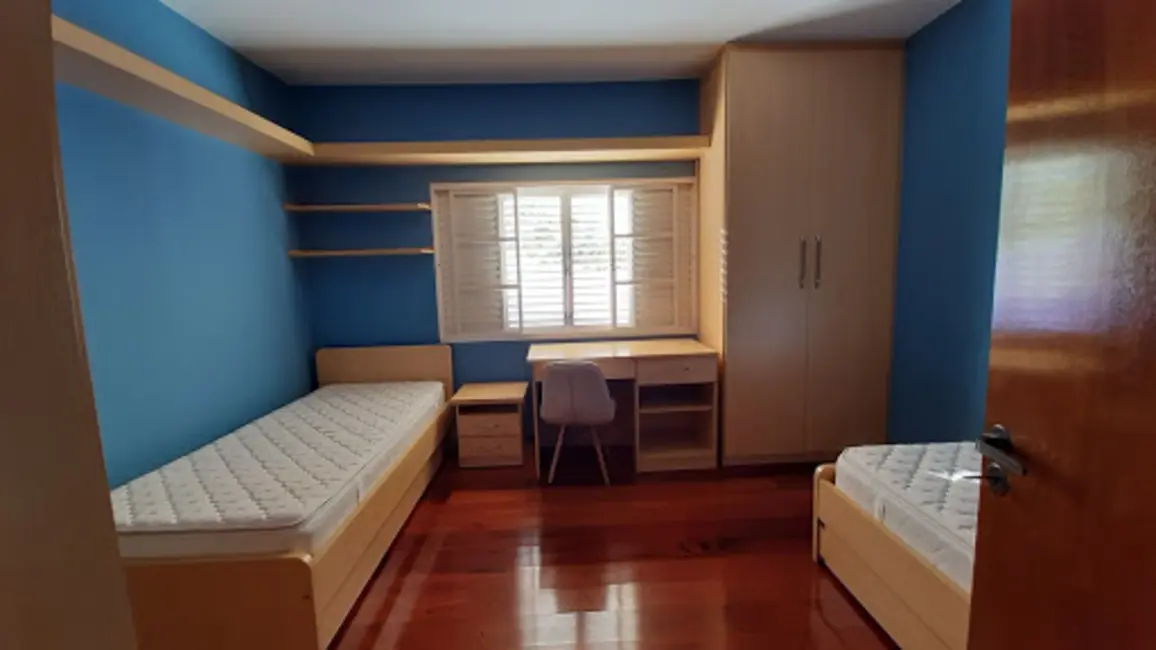 Casa com 4 quartos à venda, 330m2 em Jardim Vitória, Pocos De Caldas - MG - imagem 7 Foto 7 de Casa com 4 quartos à venda, 330m2 em Jardim Vitória, Pocos De Caldas - MG