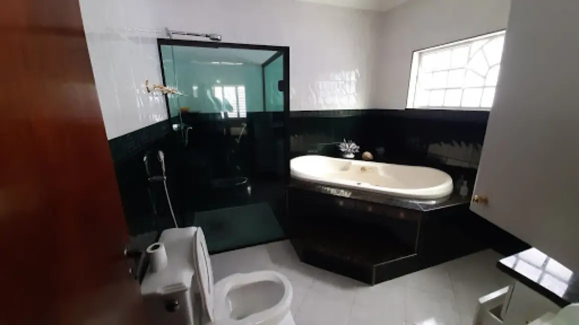 Casa com 4 quartos à venda, 330m2 em Jardim Vitória, Pocos De Caldas - MG - imagem 4 Foto 4 de Casa com 4 quartos à venda, 330m2 em Jardim Vitória, Pocos De Caldas - MG