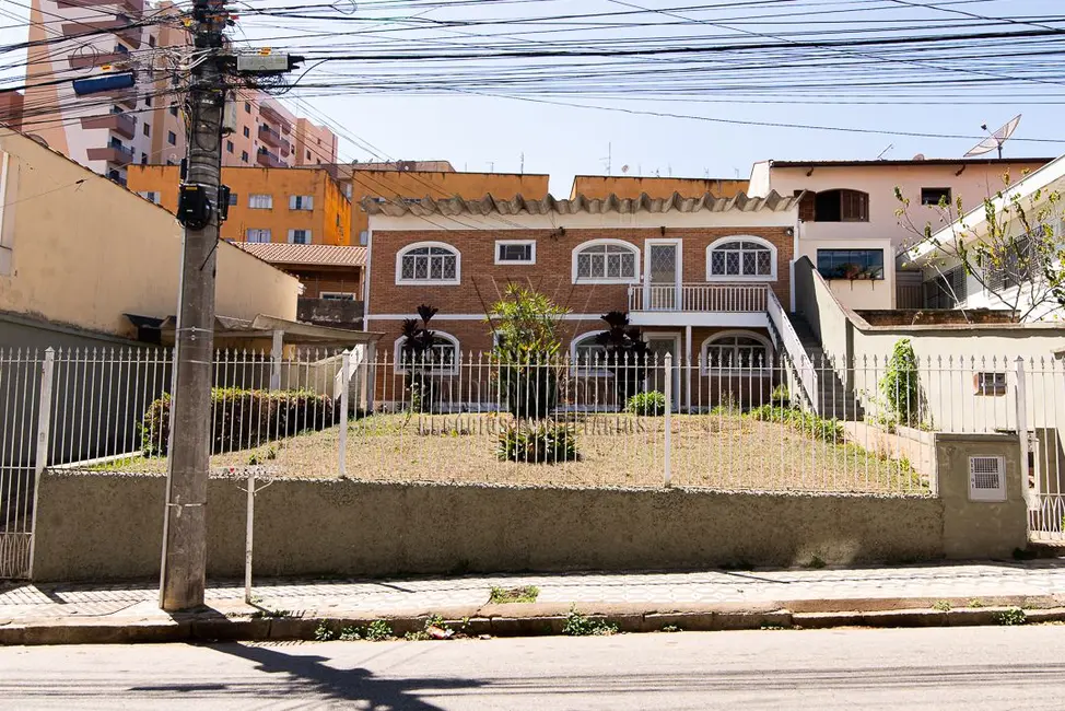 Foto 2 de Casa com 5 quartos à venda, 360m2 em Jardim dos Estados, Pocos De Caldas - MG