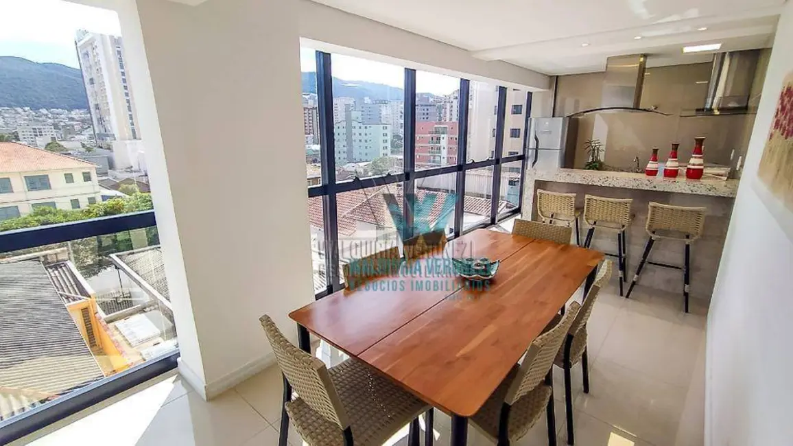 Apartamento com 3 quartos para alugar, 125m2 em Centro, Pocos De Caldas - MG - imagem 4 Foto 4 de Apartamento com 3 quartos para alugar, 125m2 em Centro, Pocos De Caldas - MG