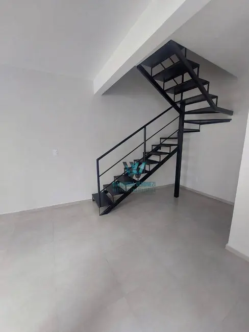 Foto 2 de Casa de Condomínio com 2 quartos à venda, 62m2 em Parque San Carlo, Pocos De Caldas - MG